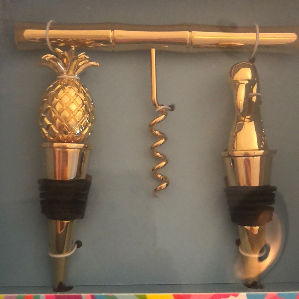 Lilly Pulitzer wine stopper and cork screw set - Picture 2 of 3